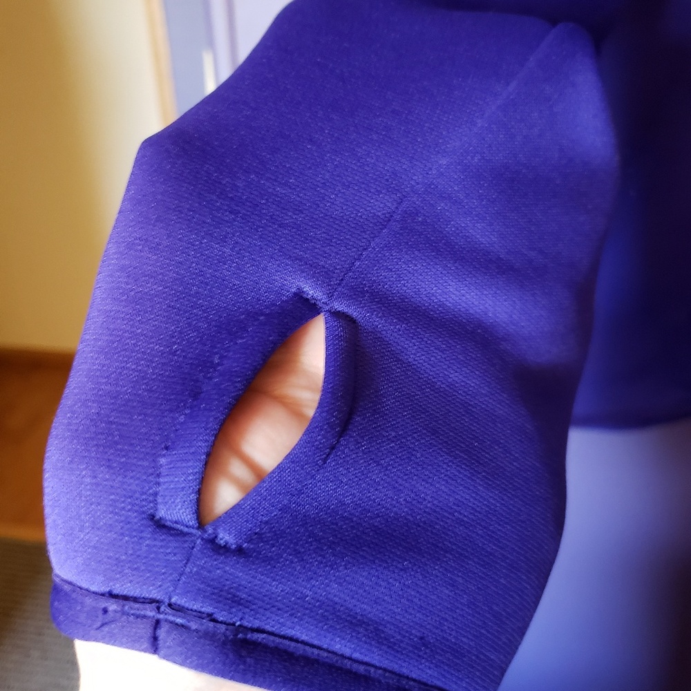 Ladies purle UnderArmour hooded sweatshirt